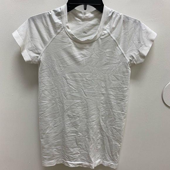 lululemon athletica Tops - Lululemon Swiftly Tech White Short Sleeve Shirt